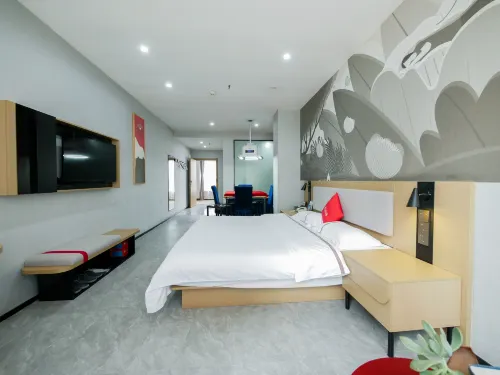 Lanting Yuepanwan Hotel (Ezhou Station)