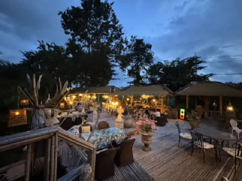 Jungle Moon Boutique Homestay Hoteles en Huai Yai