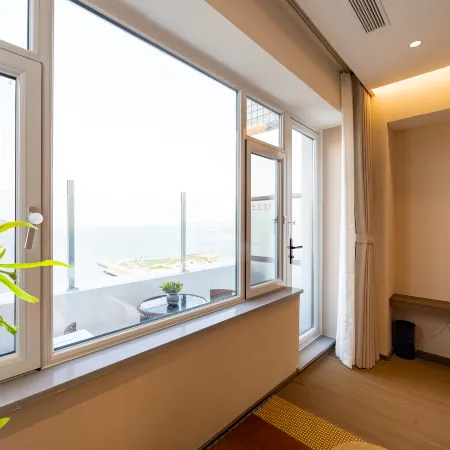 Kanhai Star Holiday Hotel (Weihai Xingfumen Square Laogong Island Pier Branch)
