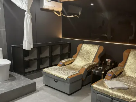 Siji Sunshine Hotel (Lianjiang Railway Station) Отели рядом с достопримечательностью «Gui'an Ocean World»