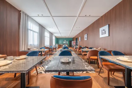 Golden Key Hotel (Jingjin International Airport Sunshine Square Store) Отели рядом с достопримечательностью «Quanzhou College of Technology»