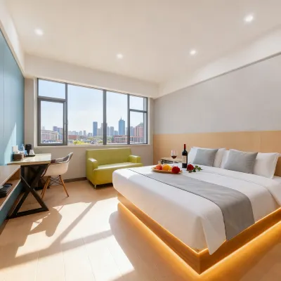 Roland Fashion Hotel (Tonghuai Subway Station T10 Tanshili Shopping Center Store) Hotels near Zhengzhou No.1 Middle School Education Group (42 Middle School Campus)