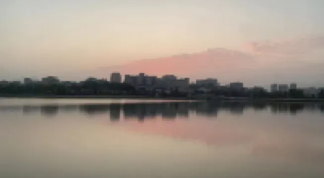 Vienna International Hotel (Shaoguan Wengyuan Town Center Branch)