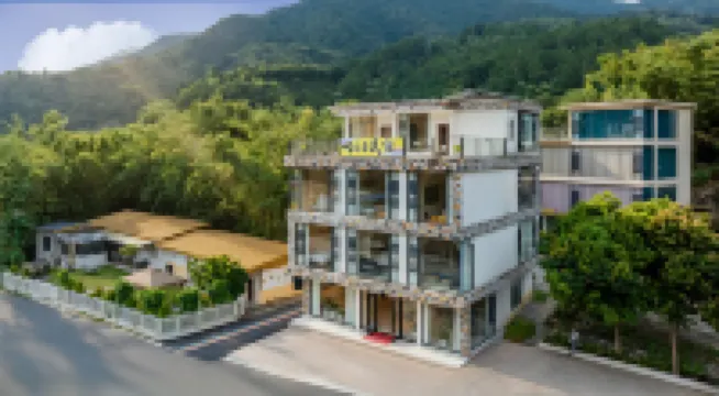 Qingyuan Zhuyijuju Hotels near Gu Long Xia Glass Grand Canyon