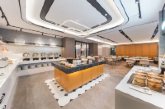 Home Inn Paibo Cloud Hotel (Weifang People's Hospital Yinquan Square Branch)