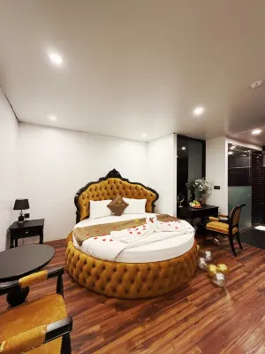 Golden Hotel - Beach