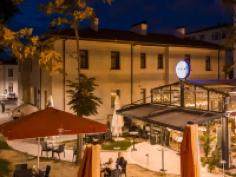 VE ホテルズ アダカレ アンカラのホテル