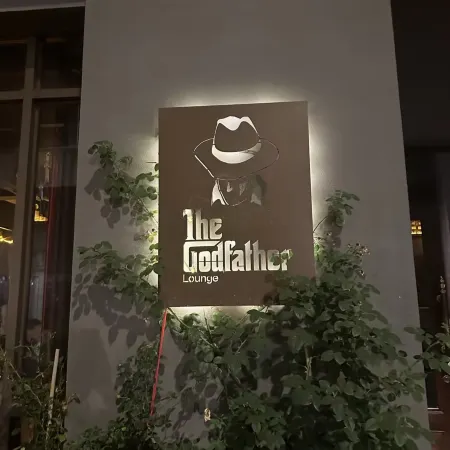 Renjoy Hotel (Luoyang Xiaojie Tianfu&Wangcheng Park Branch)