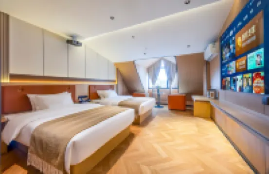 Four Seasons Cloud Hotel