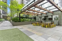 Ultra-Convenient CBD Pad 2BR - 2min to Southern Cross - New