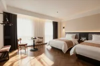 He Fischer Garden Hotel