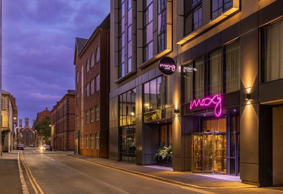 Moxy Belfast City