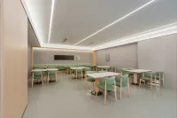 All Season Hotel Qingdao Convention & Exhibition Center Metro Station