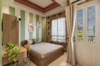 Saigon Riverside Retreat - Bright Balcony Studio with City View near Ben Thanh Market
