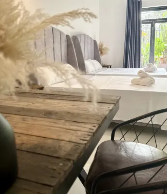 T HOMESTAY BINH MINH XANH Ξενοδοχεία στην πόλη 