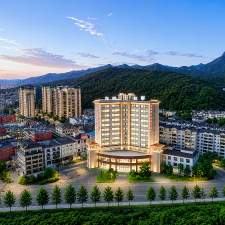 Luanchuan Time Story Hotel