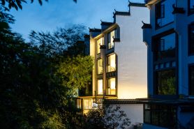 Wuyuan Shantang Muyue · MoonHill Secluded Holiday Villa