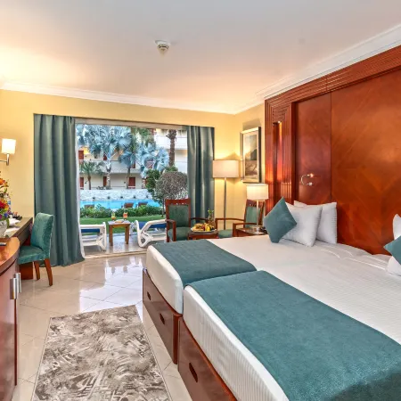 Xperience Sea Breeze Resort Отели рядом с достопримечательностью «Шаркс-Бэй»