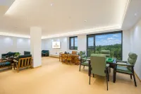 Prague Grand Hotel (Chengdu Tianfu International Airport)