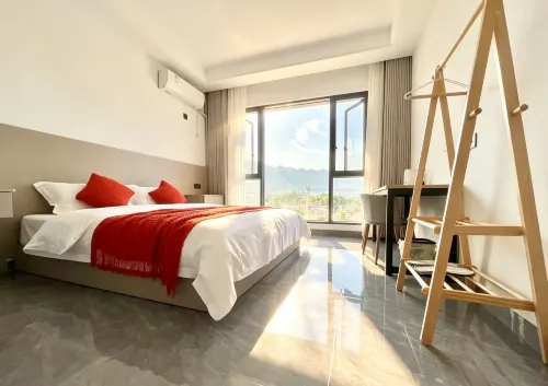 Hefeng Banmu Qingchuan Homestay - Layanan Antar-Jemput