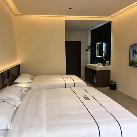 Guanlan Hotel (Wumeng Grass Plain)