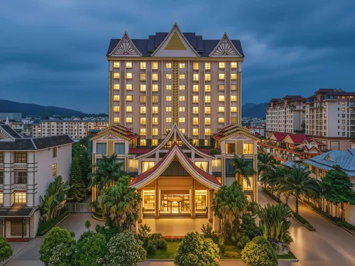 Menglian Ruyi Hotel - parkir