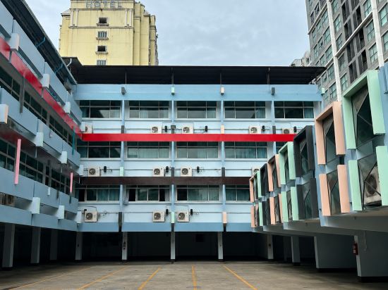โรงแรมกรุงไทย รางน้ำ