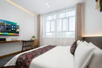 Yunqi Shangshe Boutique Stay (Tekes Lijie Bagua City) - Hot Tub