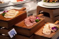 Wuyishan Sangu Resort Area Hampton by Hilton Hotel - breakfast
