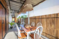 Villa New D'Bamboo by Plesirhatiyogja - Villas