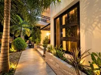 Rold and Roub Home Suites by Cocotel - parking