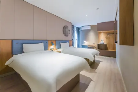 Homeinn · neo (Shanghai Pudong Avenue Xiepu Road Subway Station)