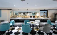 Xi'an Hotel (Kaifeng Gulou Square Branch) - Romantic