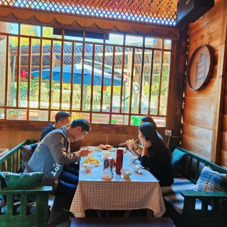Pingnan Zizai Huashi Homestay