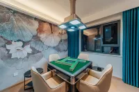 Lingyun Hotel (Linshui Middle School Hongfan Plaza)