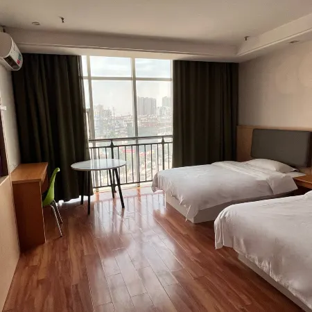 Huahua Hotel