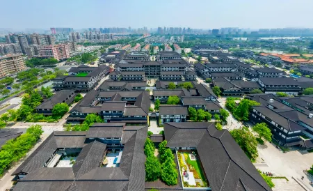 Octagon Featured High-end Hotel Отели рядом с достопримечательностью «Suqian University»