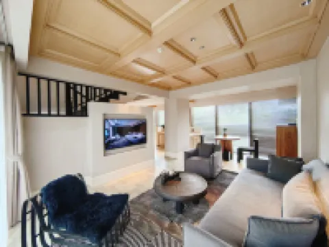 April Resort Hotels in Yibin