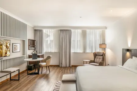 The Grace Hotel Отели рядом с достопримечательностью «Cliftons Sydney»