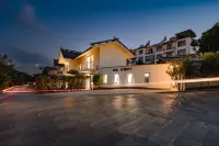 Tengchong Nansu • Hometown Yard Các khách sạn gần National Memorial Cemetery