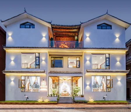 Shui Zhi Pan Lake View Inn Отели рядом с достопримечательностью «Fairy Cave»