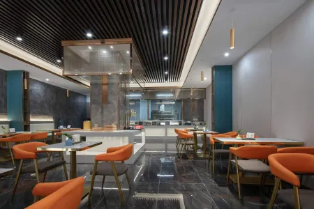 Shuntian Hotel (Yuntang Campus Branch of Changsha University of Science and Technology) Отели рядом с достопримечательностью «Hunan Vocational College of Science and Technology (Muyun Campus)»