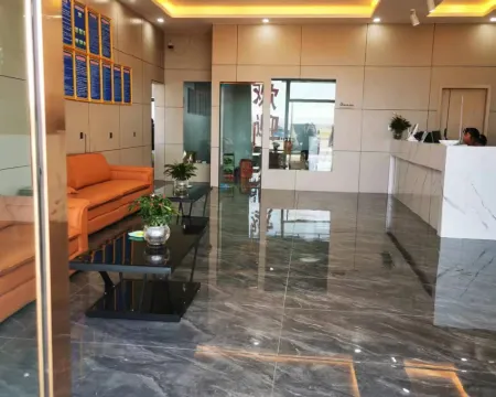 Holiday Inn Zhongba Tiansheng Hotels in Zhongba