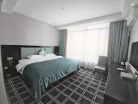 Longxiang Deluxe Hotel (Fangchenggang Administration Center) Hotels near Beibuwan Haiyang Culture Park