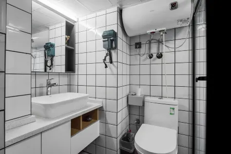 Jingsen Hotel (South High-speed Railway Station International Convention and Exhibition Center) Отели рядом с достопримечательностью «Hunan Biological and Electromechanical Polytechnic (Donghu Campus)»