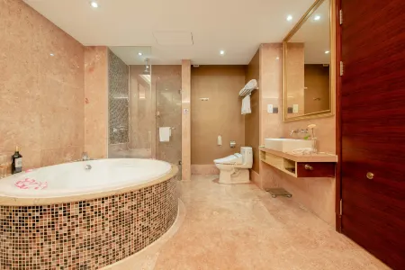 Shenzhen Yujing International Hotel (Liutang Subway Station)