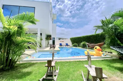 Palm Springs Pool Villa Pattaya by Immediate Holidays Hotels in 