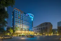 DIOTEL Hotel - parkir