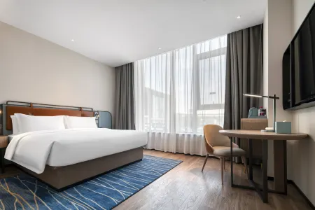 Home Inn Cloud (Yifeng Times Plaza, Xiangyu Avenue, Huainan)