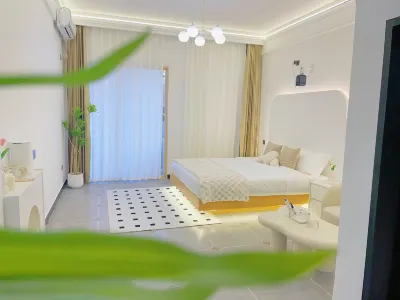 Xishuangbanna Jinghongjiang Zhujiangjing Homestay (Gaozhuang Star Night Market)